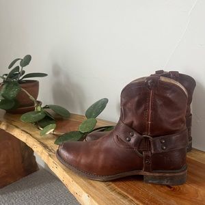 Frye Wyatt Harness Short Brown Leather Slouch Ankle Boots